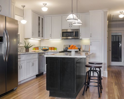 Columbia Brookside Senior kitchen